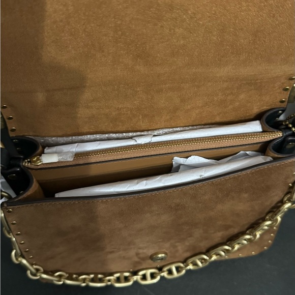 COACH beat shoulder bag in color-block with rivets - brass/vintage khaki multi - Picture 9 of 11